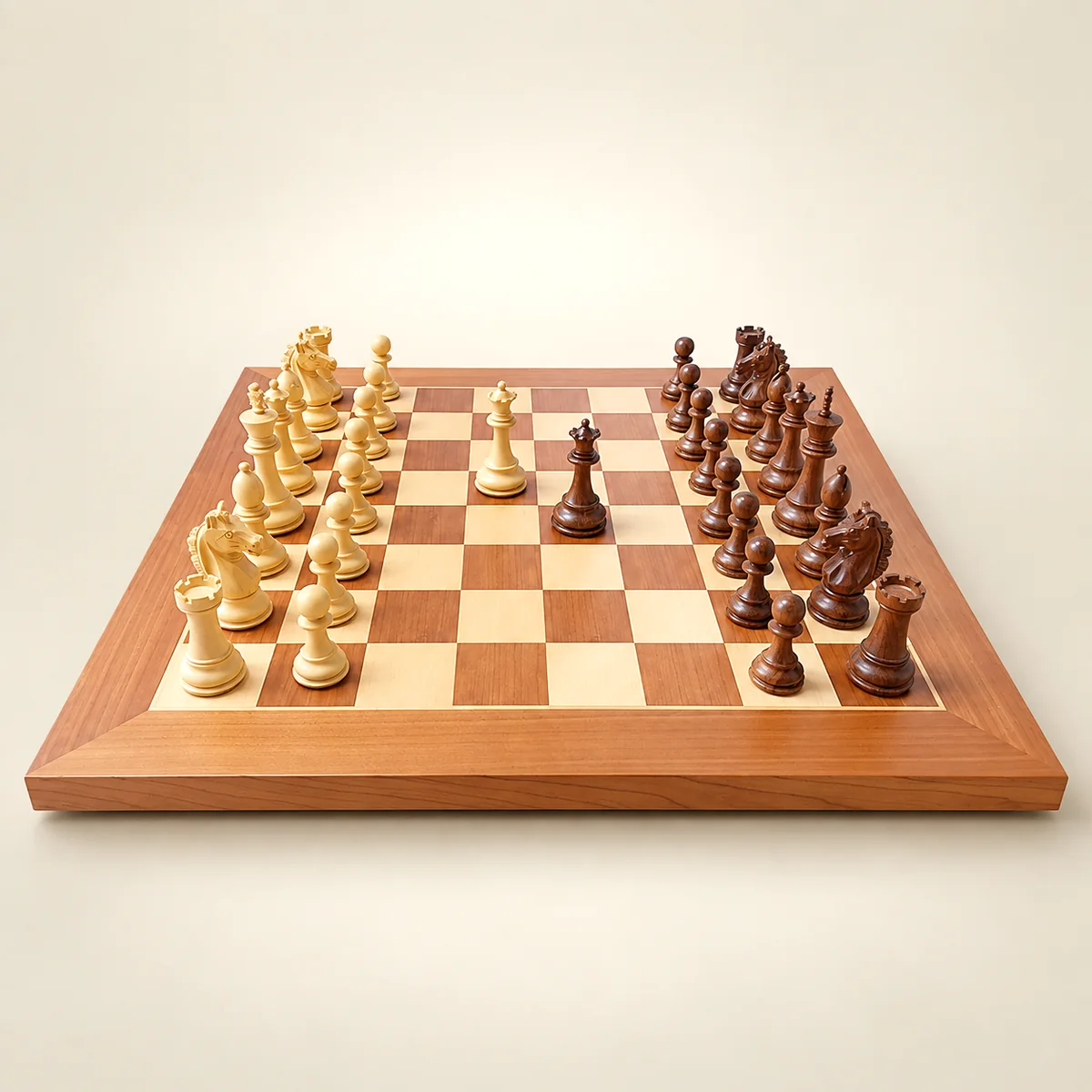 Chessnut Pro — Турнирный формат 540 мм и деревянные фигуры ручной работы